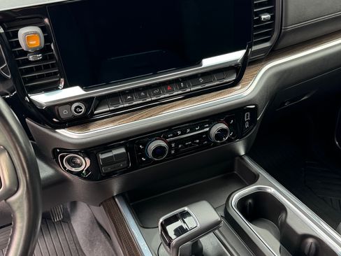 Used 2022 Chevrolet Silverado 1500 LT Trail Boss w/ Convenience Package II image 20