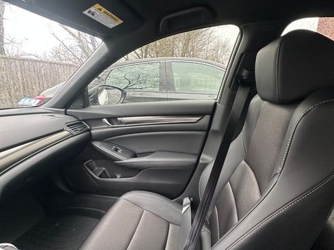 Used 2021 Honda Accord Sport image 16