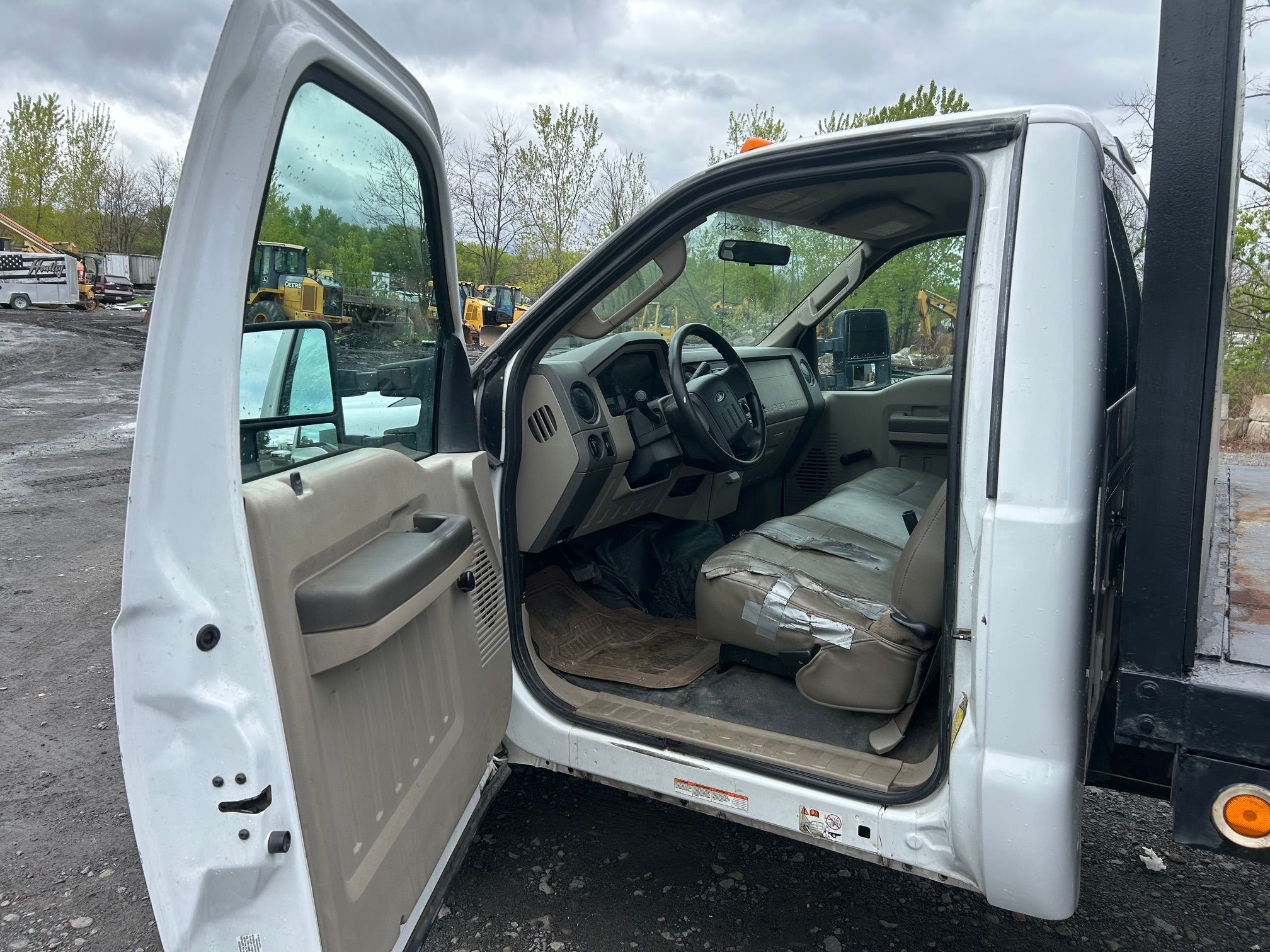 Used 2008 Ford F550 Luxury RWD image 6