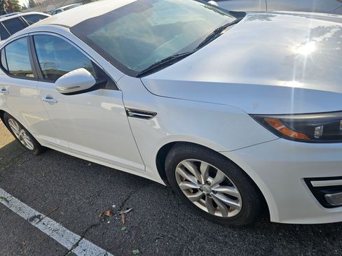 Used 2015 Kia Optima LX w/ LX Convenience Package image 2