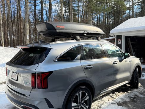 Used 2022 Kia Sorento EX w/ Panoramic Sunroof Package image 9