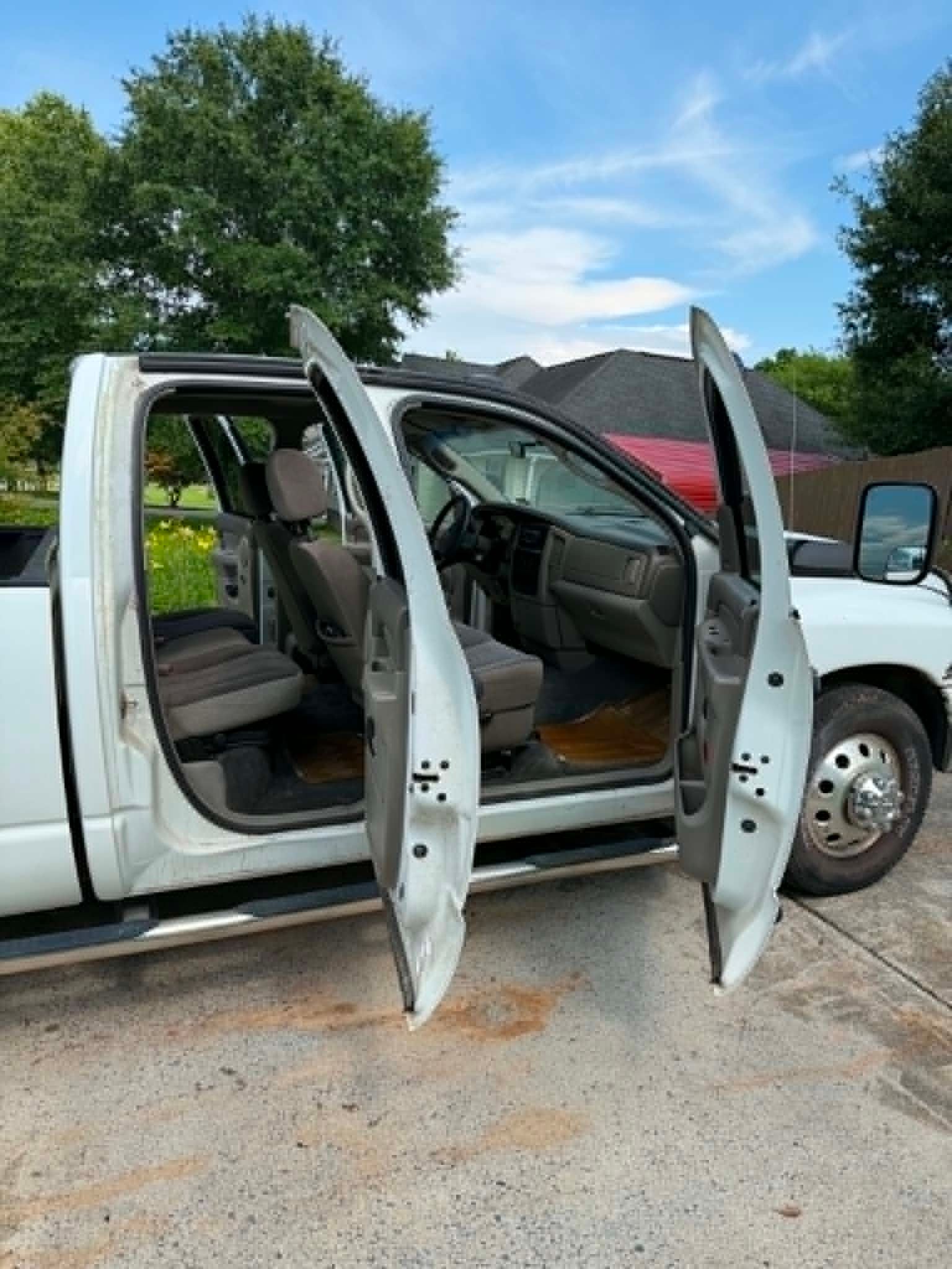 Used 2004 Dodge Ram 3500 Truck SLT w/ Trailer Tow Group RWD image 6