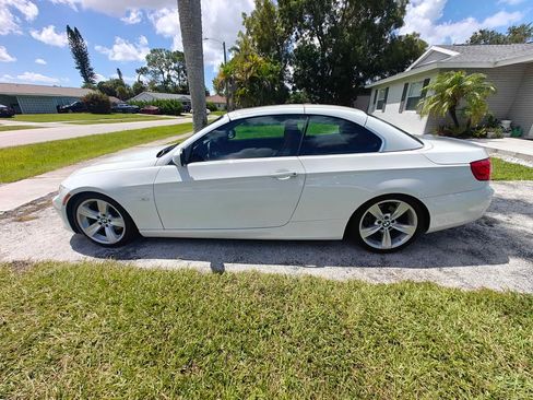 Used 2011 BMW 328i Convertible image 4