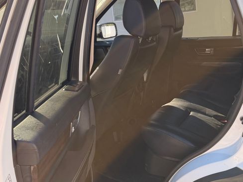 Used 2012 Land Rover Range Rover Sport HSE image 9