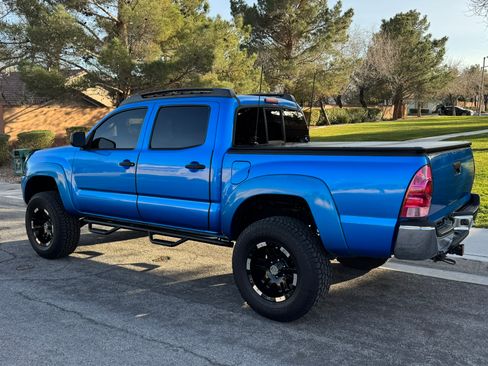Used 2005 Toyota Tacoma PreRunner image 6
