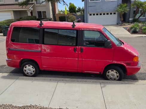 Used 1999 Volkswagen Eurovan MV FWD image 9