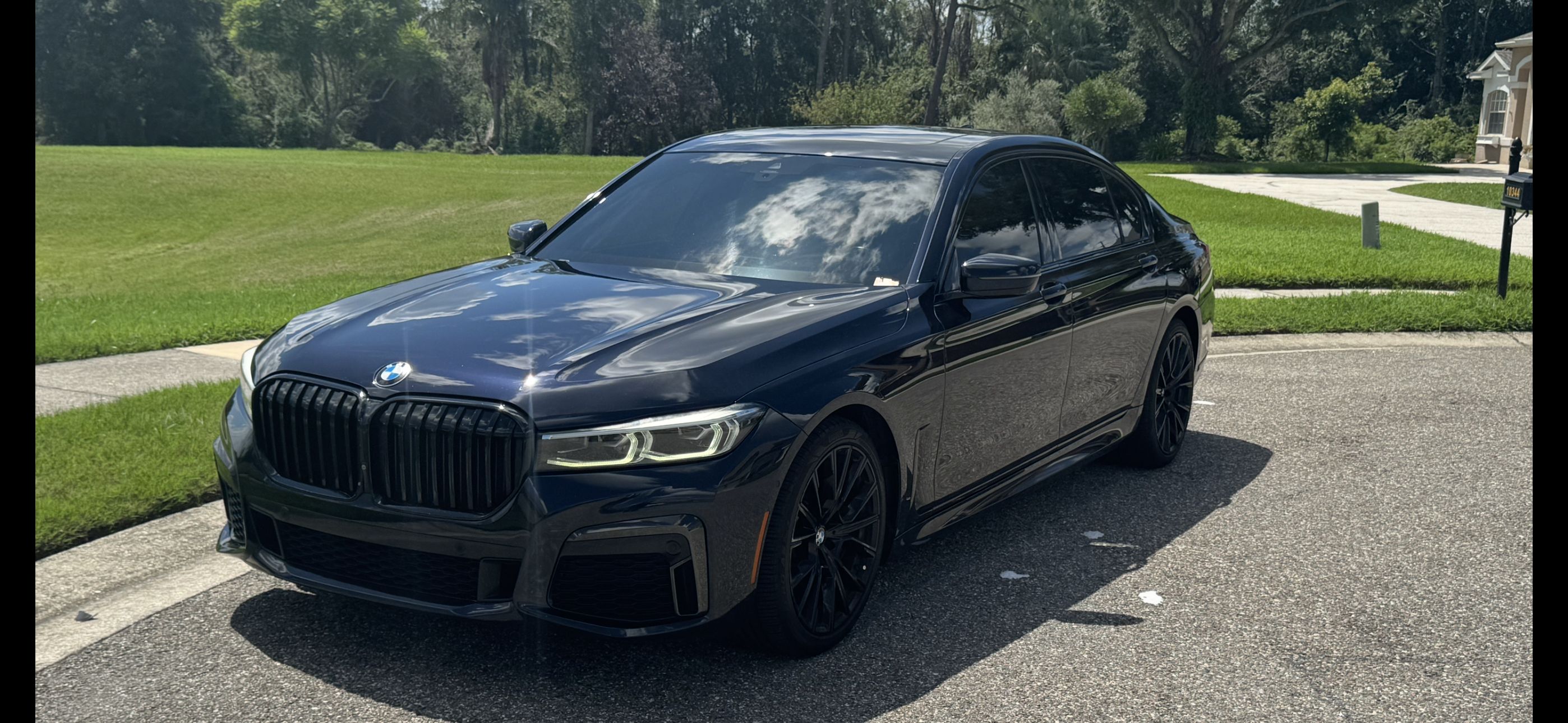Used 2022 BMW 740i w/ M Sport Package RWD image 1