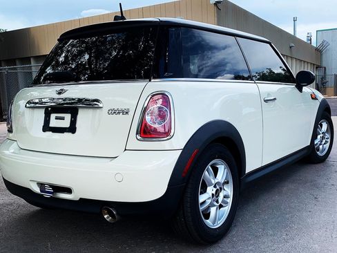 Used 2013 MINI Cooper Hardtop image 6