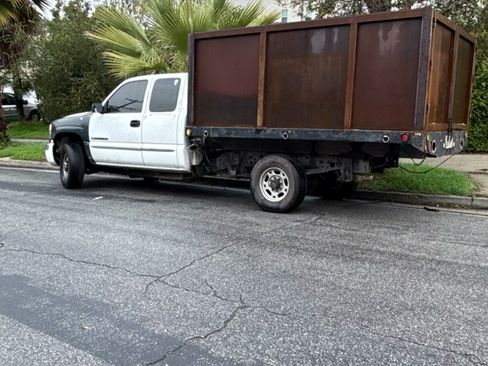 Used 2003 GMC Sierra 2500 SLE image 2