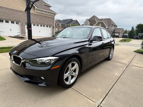 Used 2014 BMW 328i xDrive Sedan AWD/4WD image 2
