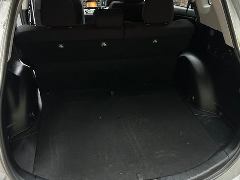 Used 2017 Toyota RAV4 XLE FWD image 9