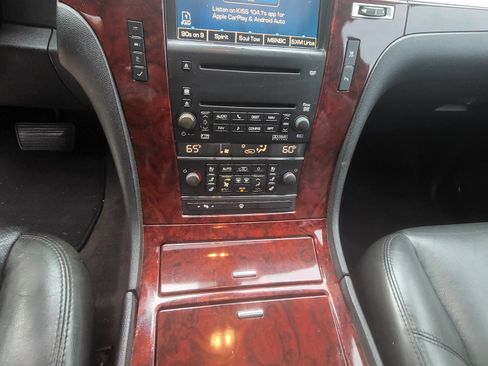 Used 2007 Cadillac Escalade AWD w/ Information Package image 13