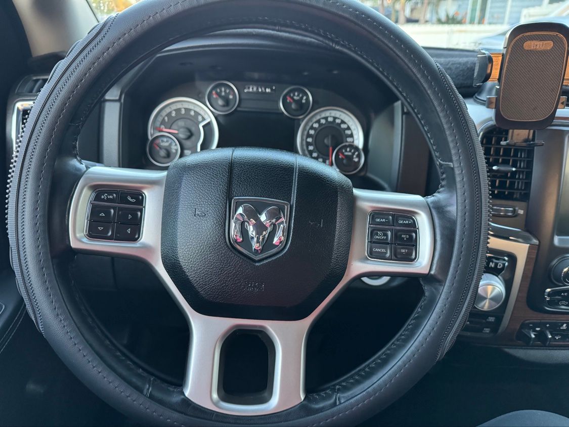 Used 2014 RAM 1500 Laramie w/ Convenience Group AWD/4WD image 12