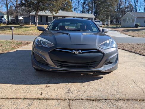 Used 2013 Hyundai Genesis 2.0T image 4