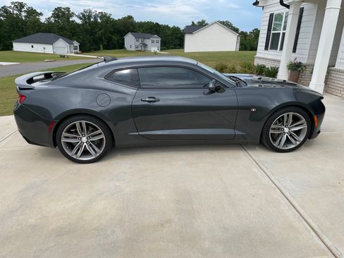 Used 2016 Chevrolet Camaro SS RWD image 5