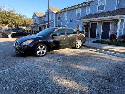 Used 2007 Nissan Altima 3.5 SE w/ Technology Pkg image 1