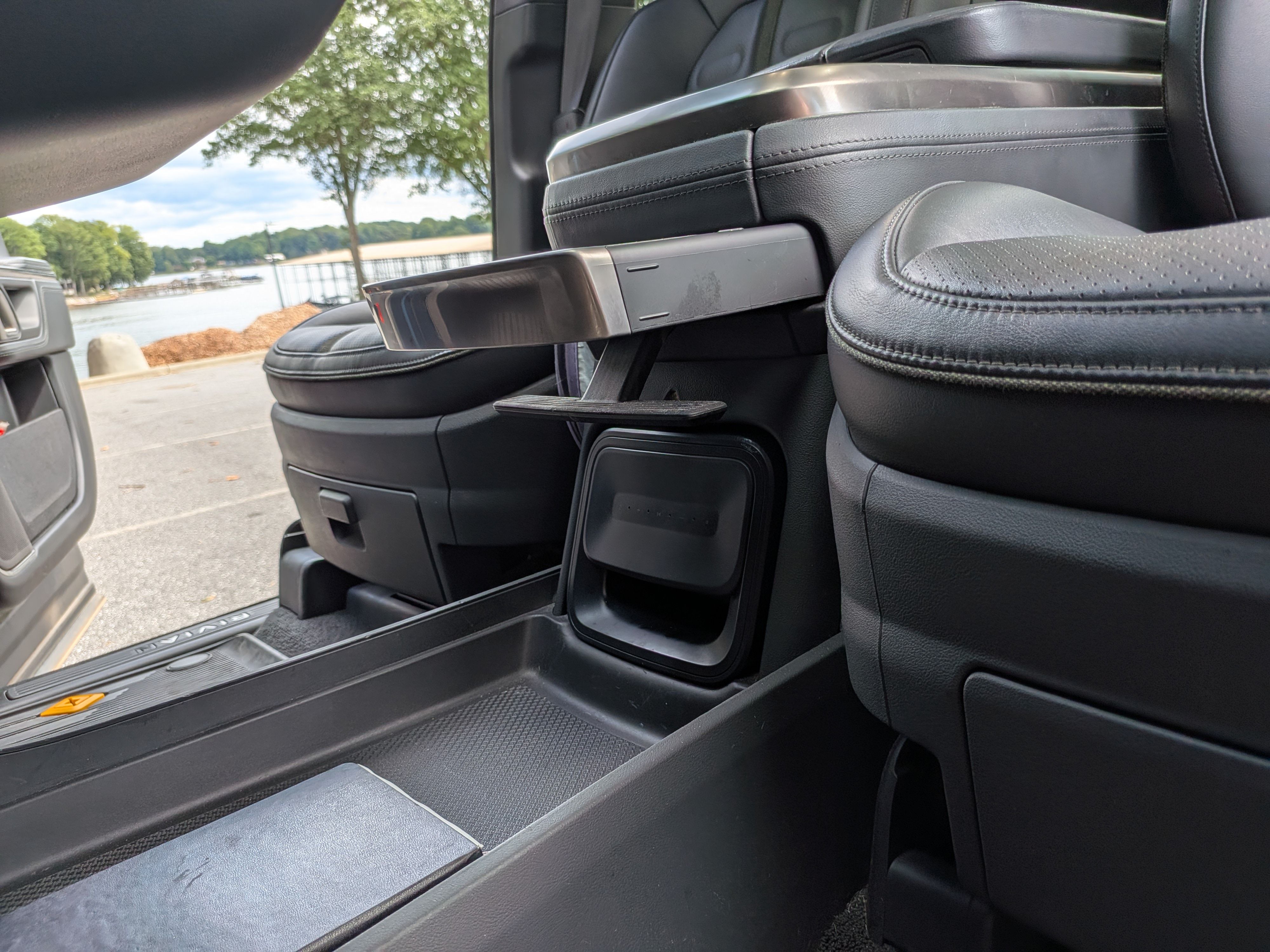 Used 2022 Rivian R1T Launch Edition AWD/4WD image 22