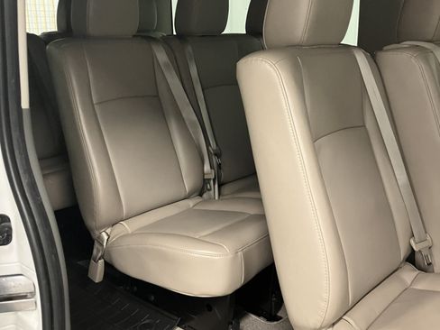 Used 2018 Nissan NV 3500 SL image 12