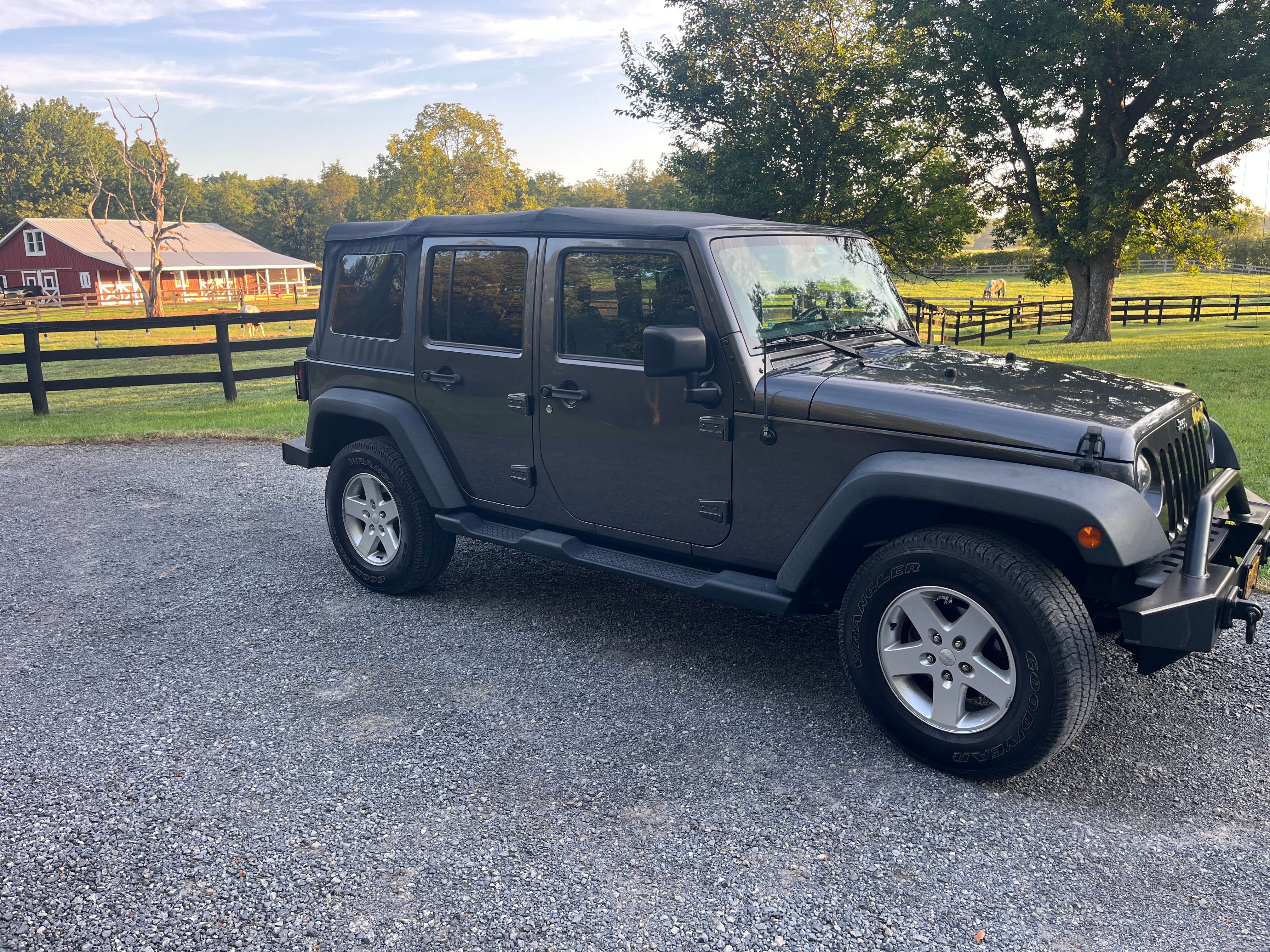 Used 2016 Jeep Wrangler Unlimited Sport w/ Quick Order Package 24S AWD/4WD image 2
