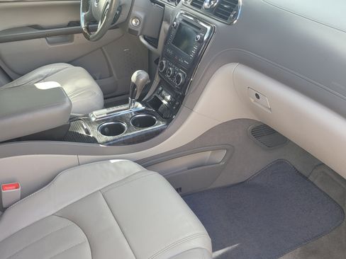 Used 2015 Buick Enclave Leather w/ Trailering Package image 12