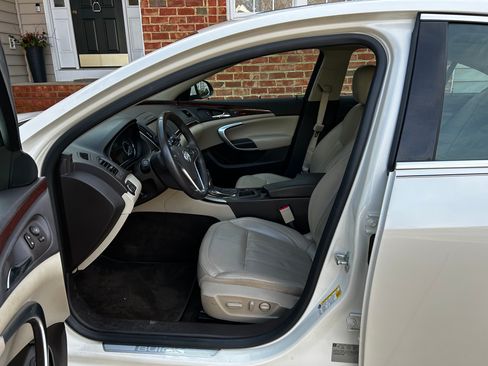 Used 2015 Buick Regal Premium image 2