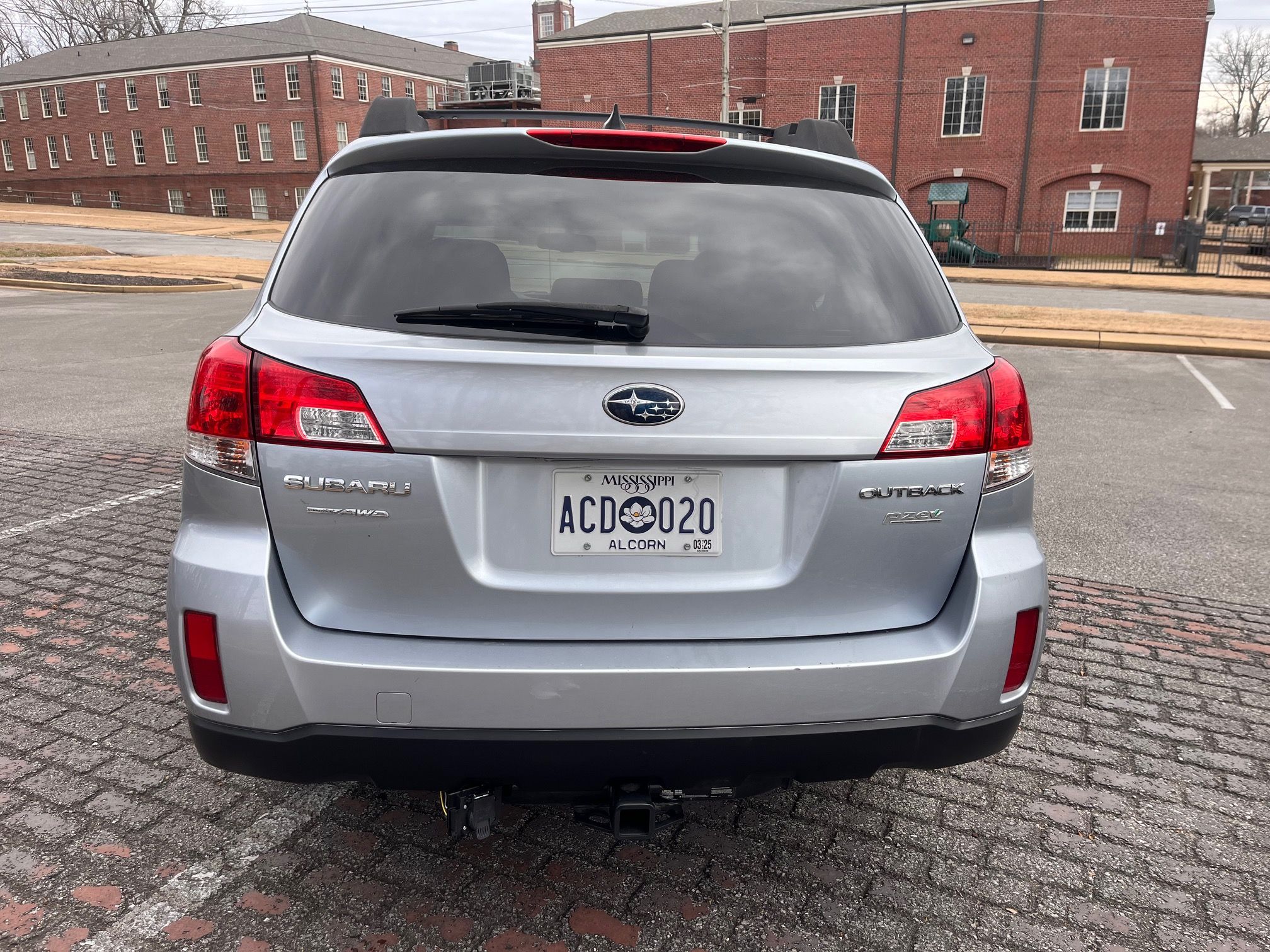 Used 2014 Subaru Outback 2.5i Premium AWD/4WD image 4