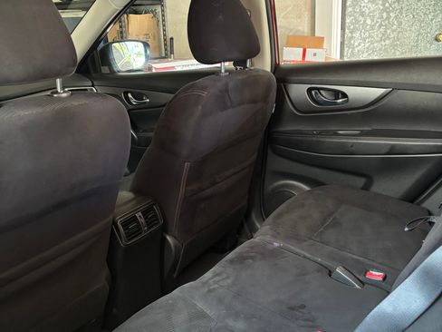 Used 2016 Nissan Rogue S AWD/4WD image 14
