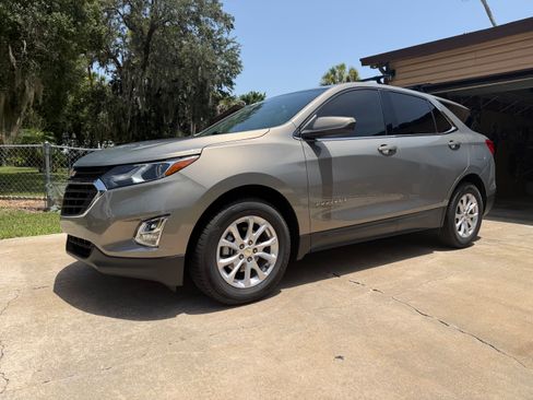 Used 2019 Chevrolet Equinox LT FWD image 1
