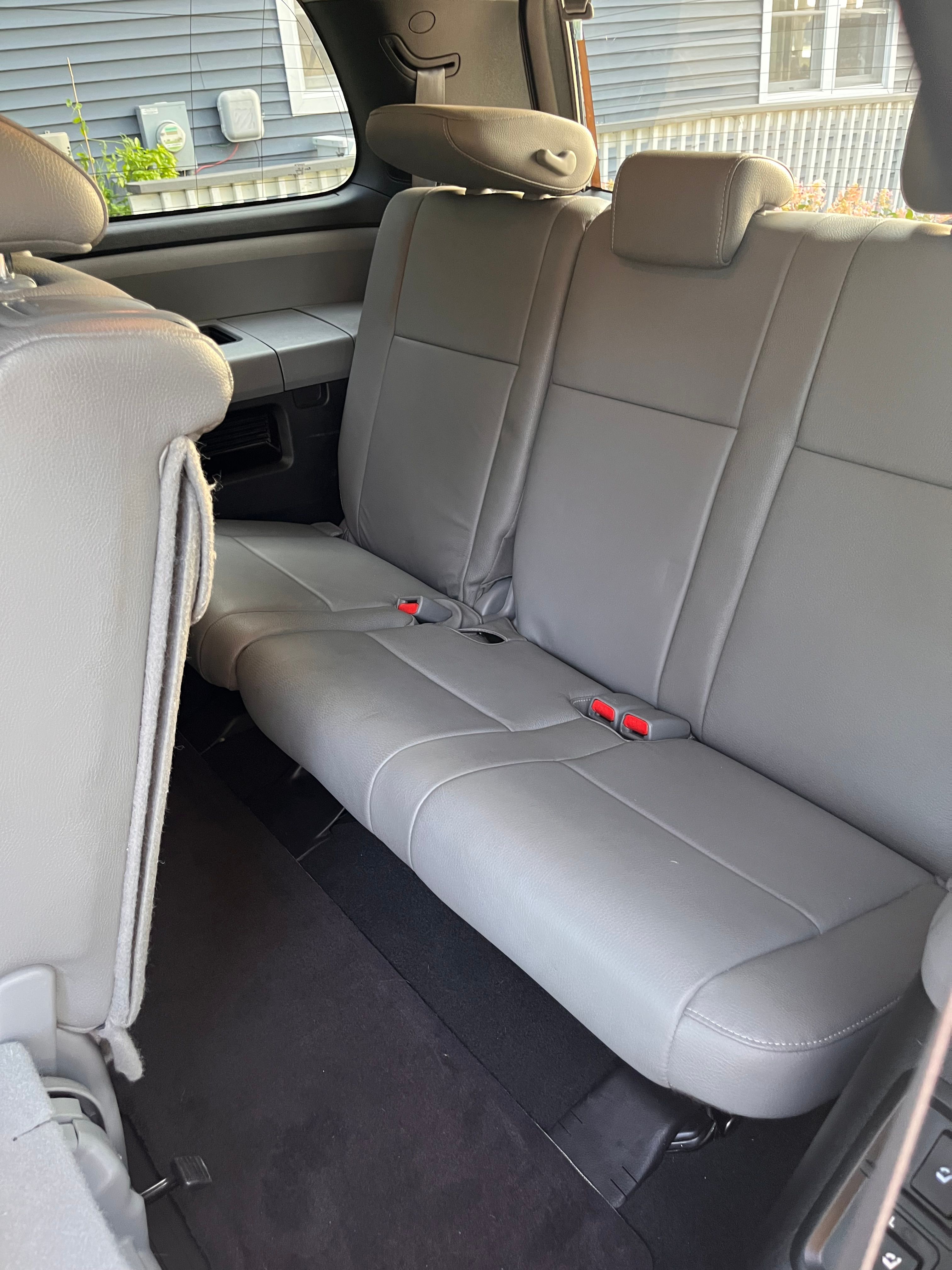 Used 2021 Toyota Sequoia SR5 w/ Premium Package AWD/4WD image 10