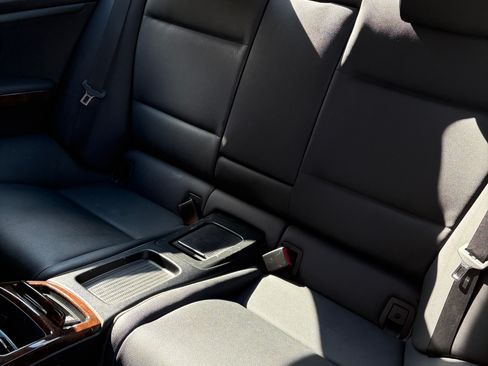 Used 2009 BMW 328i xDrive Coupe image 9