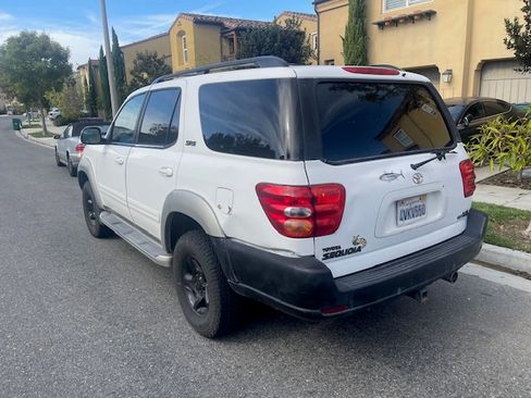Used 2002 Toyota Sequoia SR5 image 9