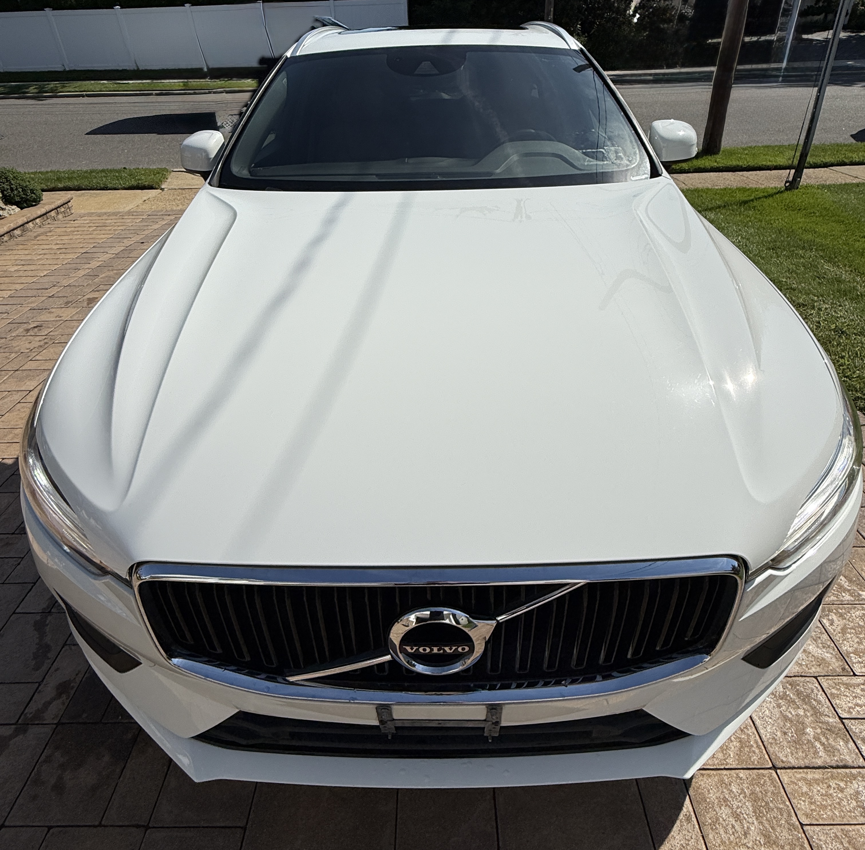 Used 2021 Volvo XC60 T5 Momentum w/ Protection Package AWD/4WD image 4