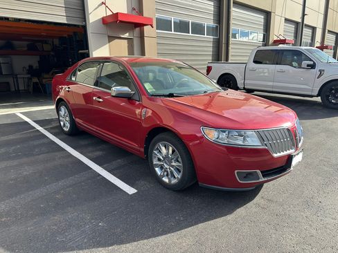 Used 2010 Lincoln MKZ AWD image 1