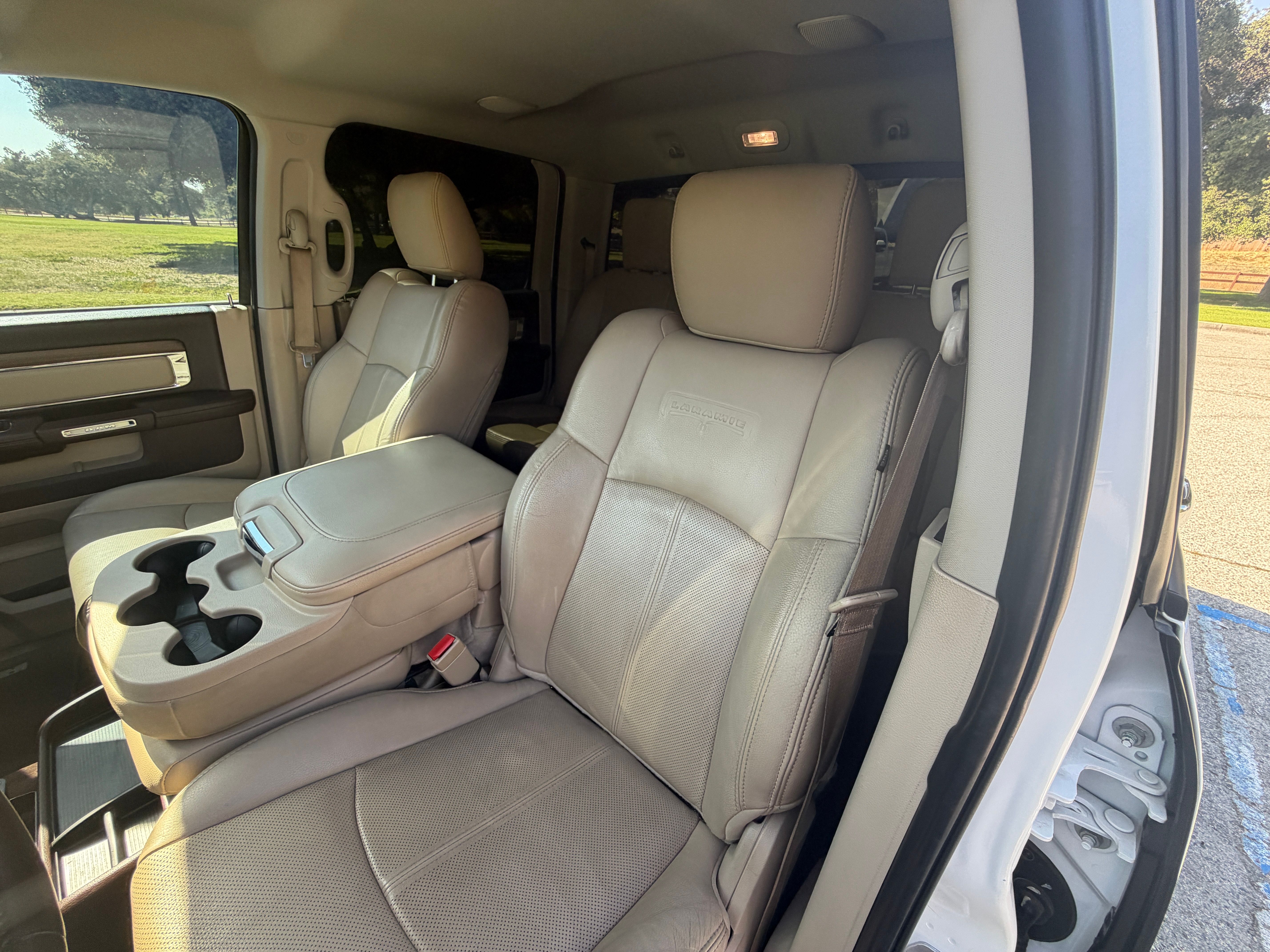 Used 2018 RAM 1500 Laramie RWD image 6