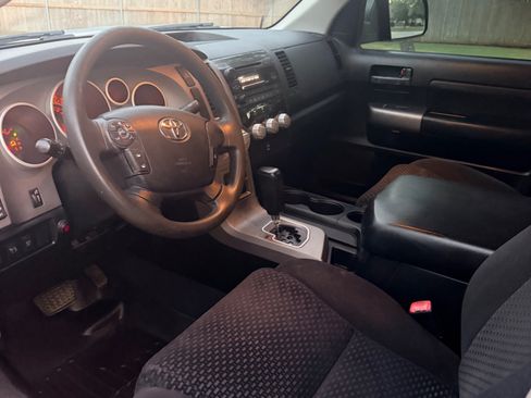 Used 2012 Toyota Tundra 4x4 CrewMax w/ Tow Pkg image 8
