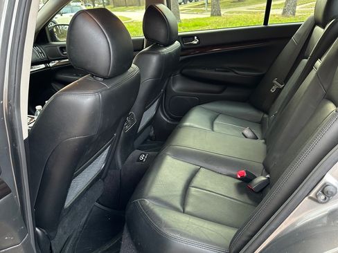 Used 2012 INFINITI G37 Journey w/ Premium Pkg image 11