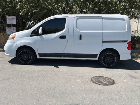 Used 2015 Nissan NV200 SV w/ Technology Package FWD image 1