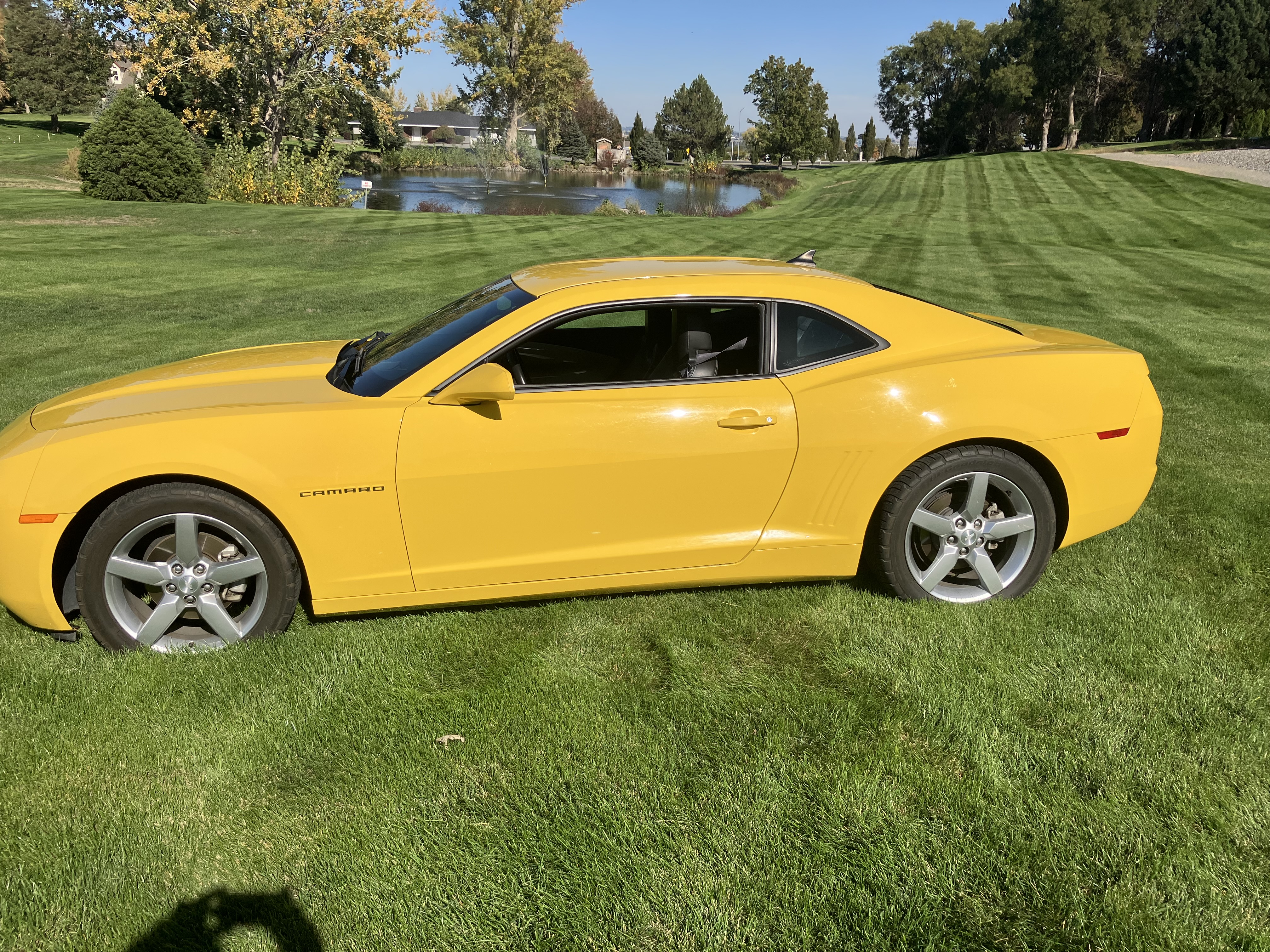 Used 2011 Chevrolet Camaro LT RWD image 5