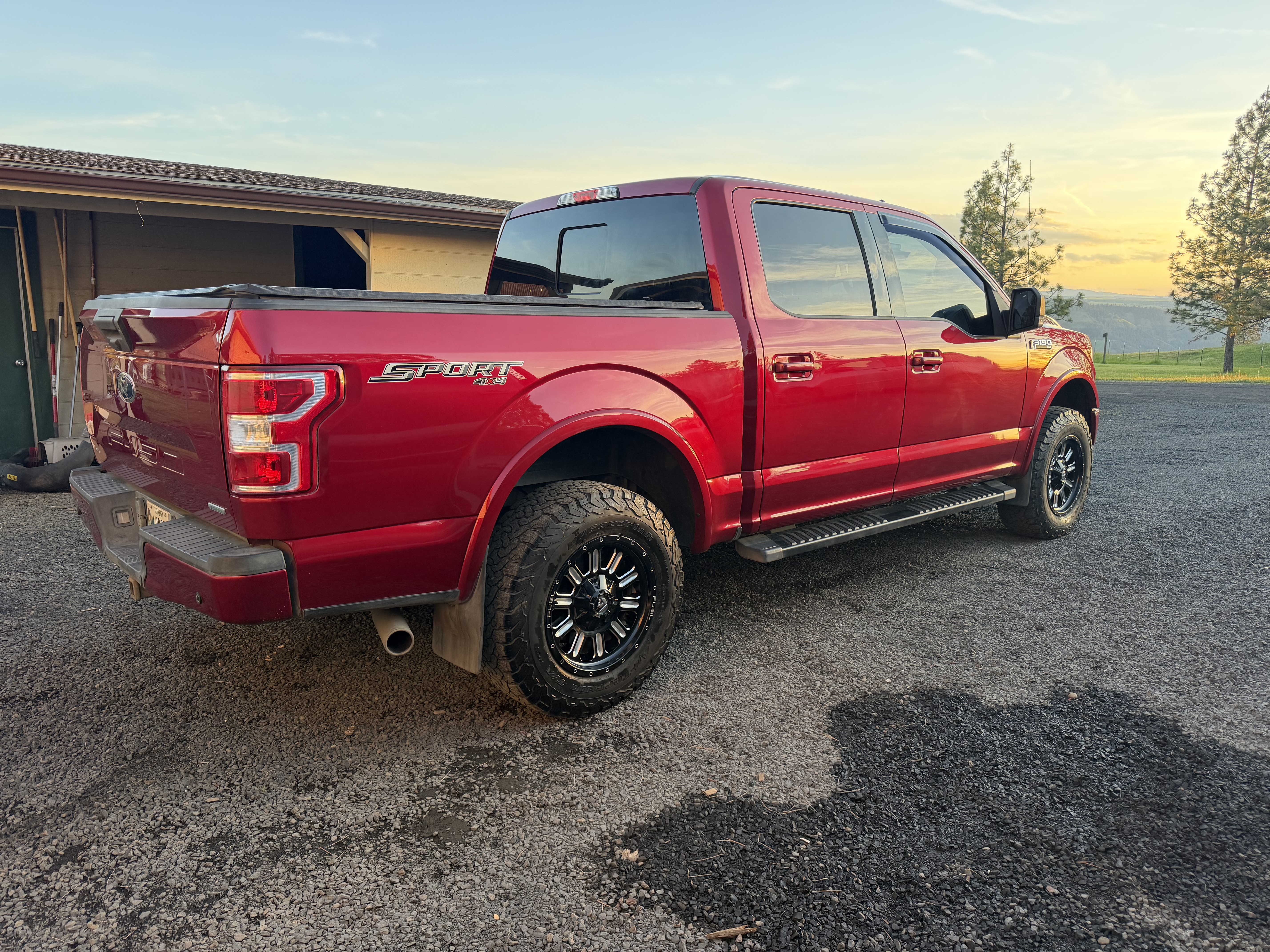 Used 2019 Ford F150 XLT w/ Equipment Group 302A Luxury AWD/4WD image 6