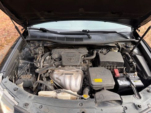 Used 2014 Toyota Camry SE image 16