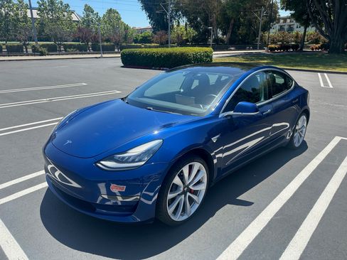 Used 2019 Tesla Model 3 Performance AWD/4WD image 4