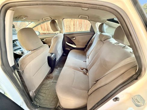 Used 2014 Toyota Prius Two image 13