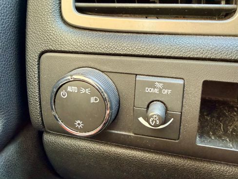 Used 2011 Chevrolet Tahoe LS image 26