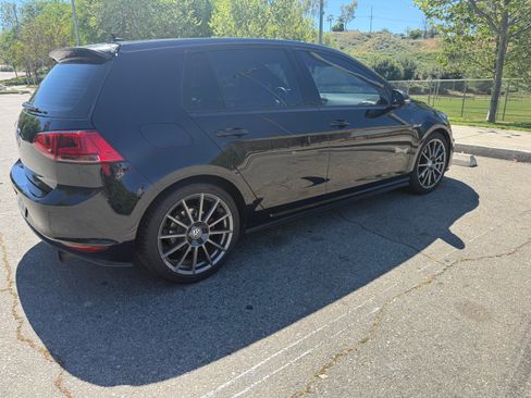 Used 2015 Volkswagen GTI Autobahn w/ Lighting Package (SEL) image 2