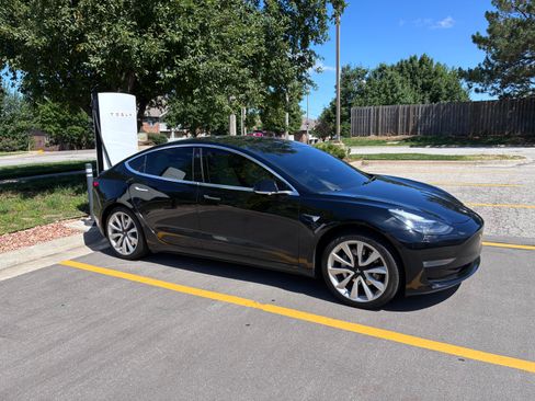 Used 2019 Tesla Model 3 Standard Range Plus RWD image 4