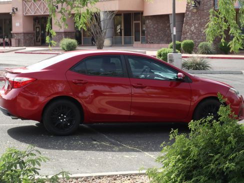 Used 2016 Toyota Corolla S image 8