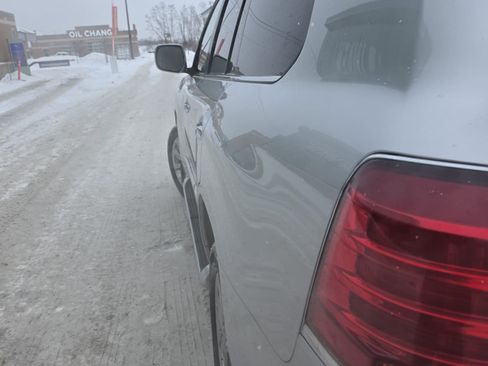 Used 2010 Lexus LX 570 570 Sport Utility 4D image 1