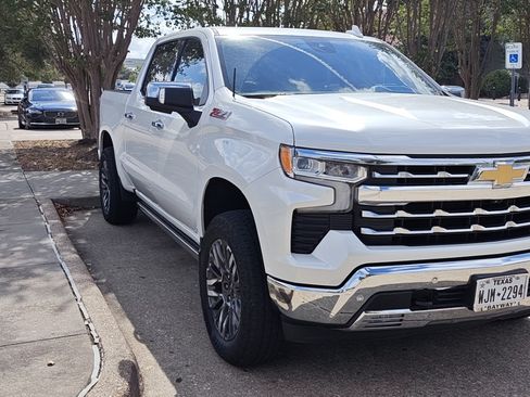 Used 2023 Chevrolet Silverado 1500 LTZ w/ LTZ Premium Package image 2