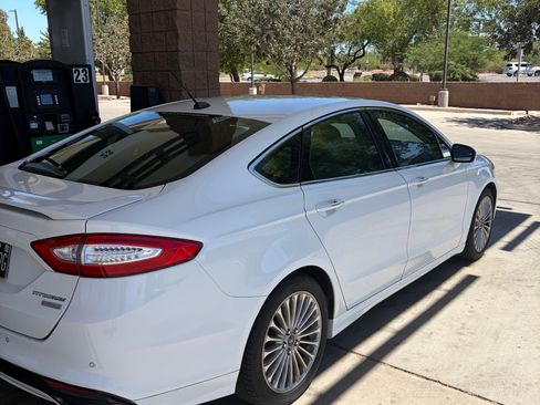 Used 2015 Ford Fusion Titanium FWD image 5
