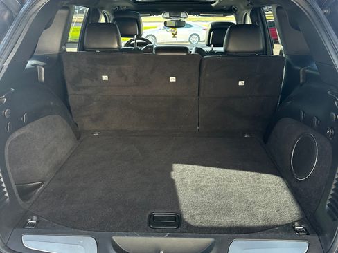 Used 2018 Jeep Grand Cherokee Limited image 13